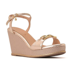 Anabela em Couro Dourada com Bridão e Pingente CS