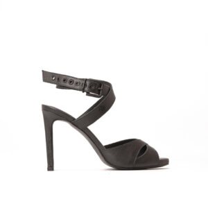 Sandália com Fivela Preta