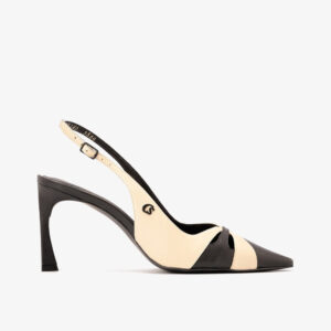 Scarpin Estilo Slingback com Recortes e Fivela