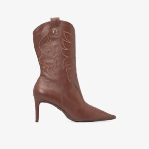 Bota com Bordado