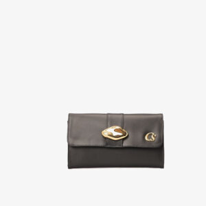 Bolsa Carteira com Aplique de Metal Preta