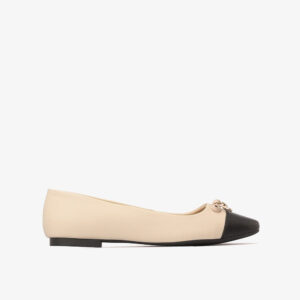 Sapatilha com Pingente Triângulo Off-white