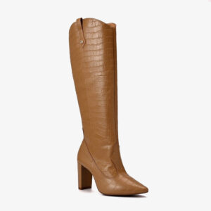Bota Classic Amêndoa